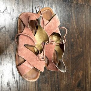 Lucky Brand - Pink Suede Sandals